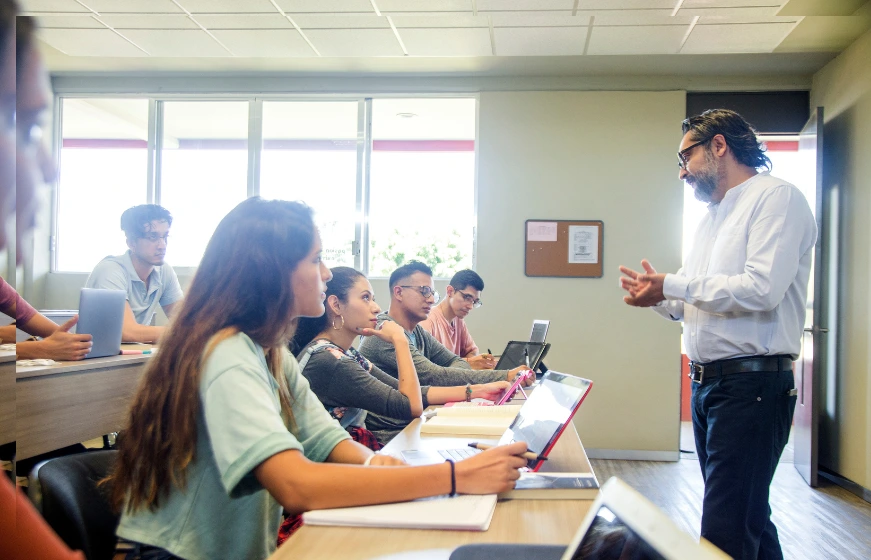 Jain University Online BBA vs Amity Online BBA: NAAC Rating, Fees & ROI Comparison