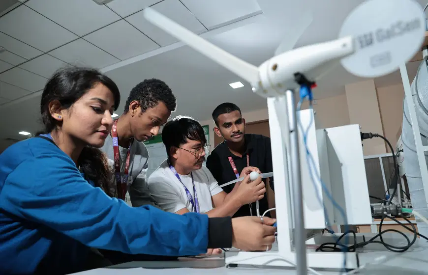 Online Electrical Engineering vs Electrical & Electronics Engineering: Key Differences for 2026