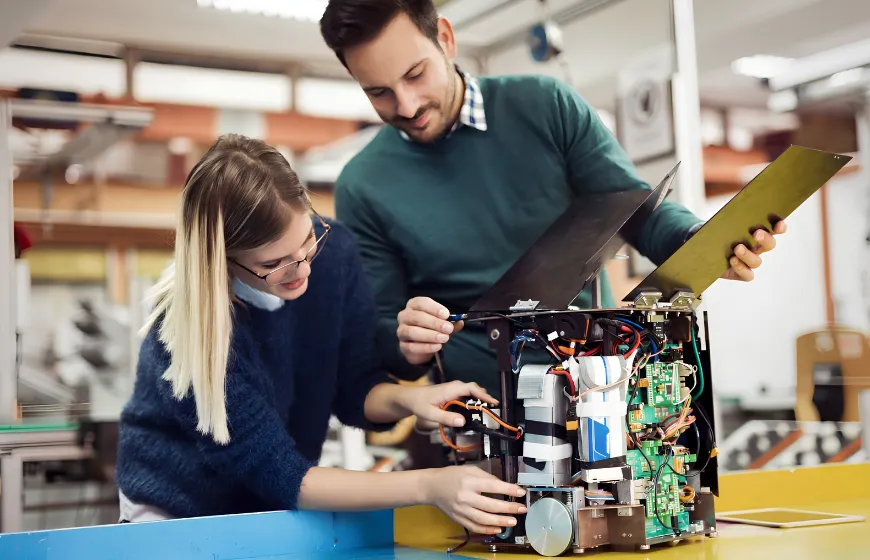 The Lab Semester Nobody Warns You About in an Online Engineering Course
