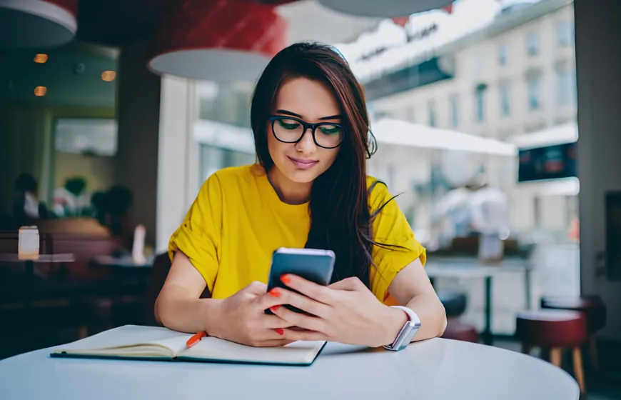The WhatsApp Forward That's Wrong About Graduation in One Year (And What UGC Actually Says)