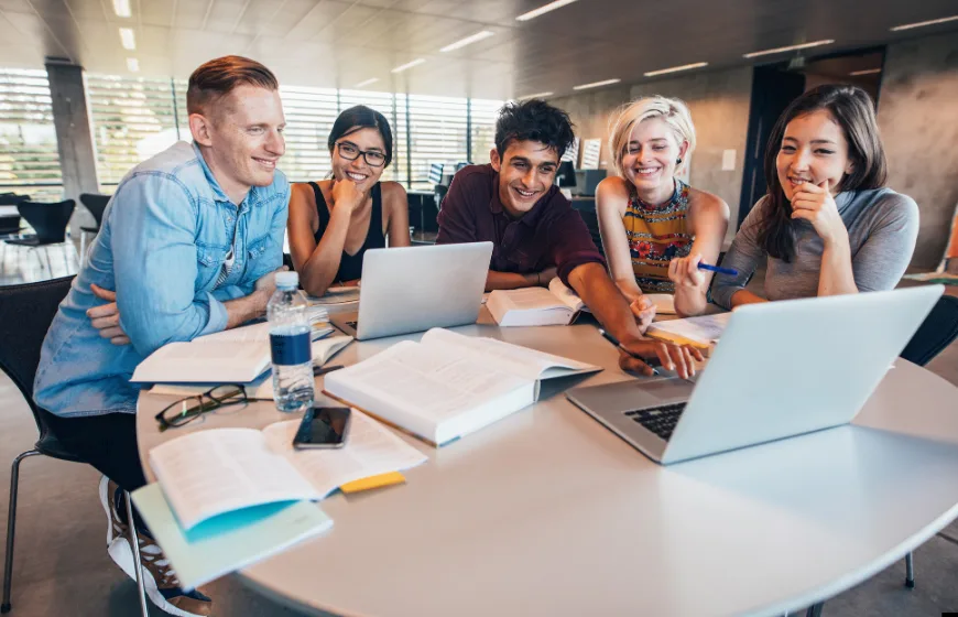How to Switch Careers Using Online Degrees in India (Step-by-Step Guide)